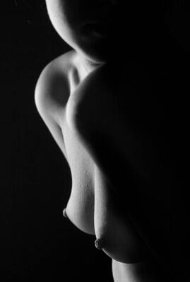 Imagem marcada com: Art, Boobs