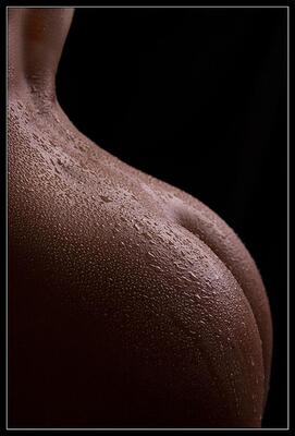 Imagem marcada com: Wet, Ass - Butt