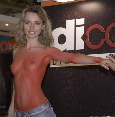 Imagem marcada com: Blonde, Skinny