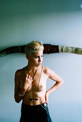 Imagem marcada com: Blonde