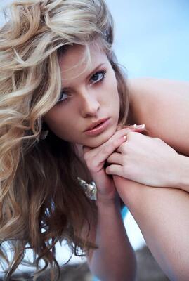 Imagem marcada com: Blonde