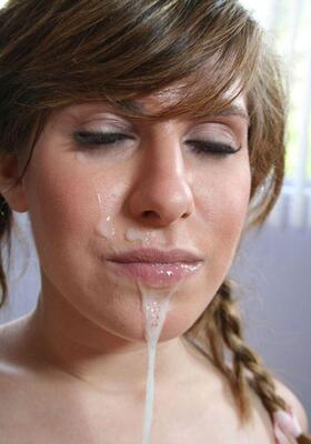Imagem marcada com: Brunette, Cumshot, Facial