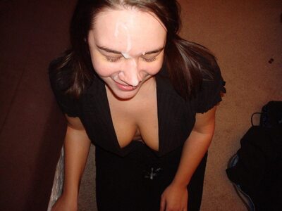 Imagem marcada com: Brunette, Cumshot, Facial