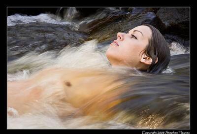 Imagem marcada com: Brunette