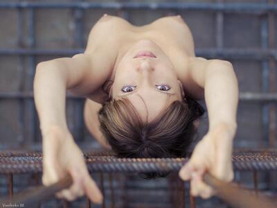 Imagem marcada com: Brunette