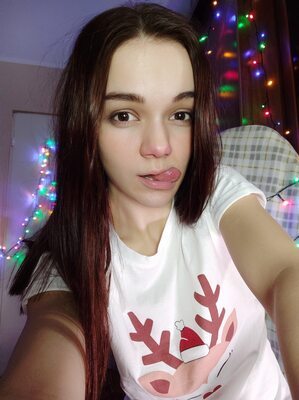 Imagem marcada com: Camgirl, Chaturbate, MeowMeowMay, OnlyFans, Brunette