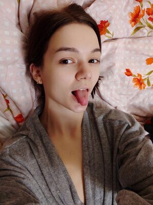 Imagem marcada com: Camgirl, Chaturbate, MeowMeowMay, OnlyFans, Brunette