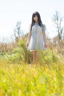 Momo Sakura, Graphis, Asian, Japanese, Cute, Nature, Smiling
