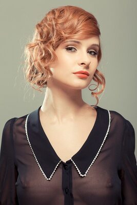 Imagem marcada com: Redhead, Boobs