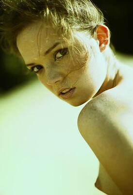 Imagem marcada com: Redhead, Boobs