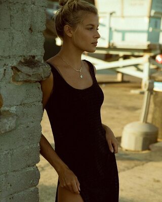 Imagem marcada com: Skinny, Abby Neff, American, Blonde, Cute, Safe for work