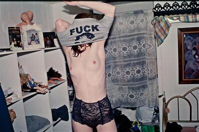 Imagem marcada com: Skinny, Brunette, Flat chested, Small Tits