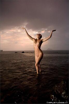 Imagem marcada com: Skinny, MPL Studios, Art