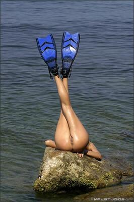 Nude girl picture